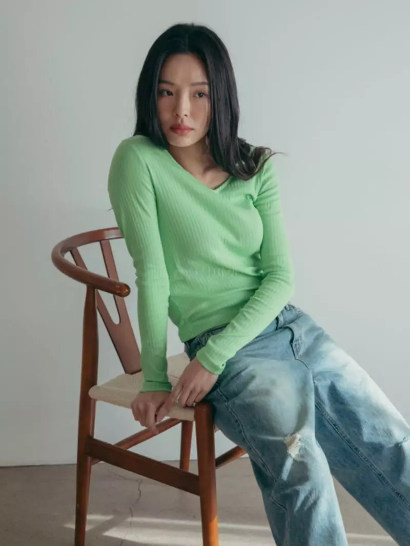 Almond Pepe - Korean Women Fashion - #momslook - Hold Damage Jeans - 3