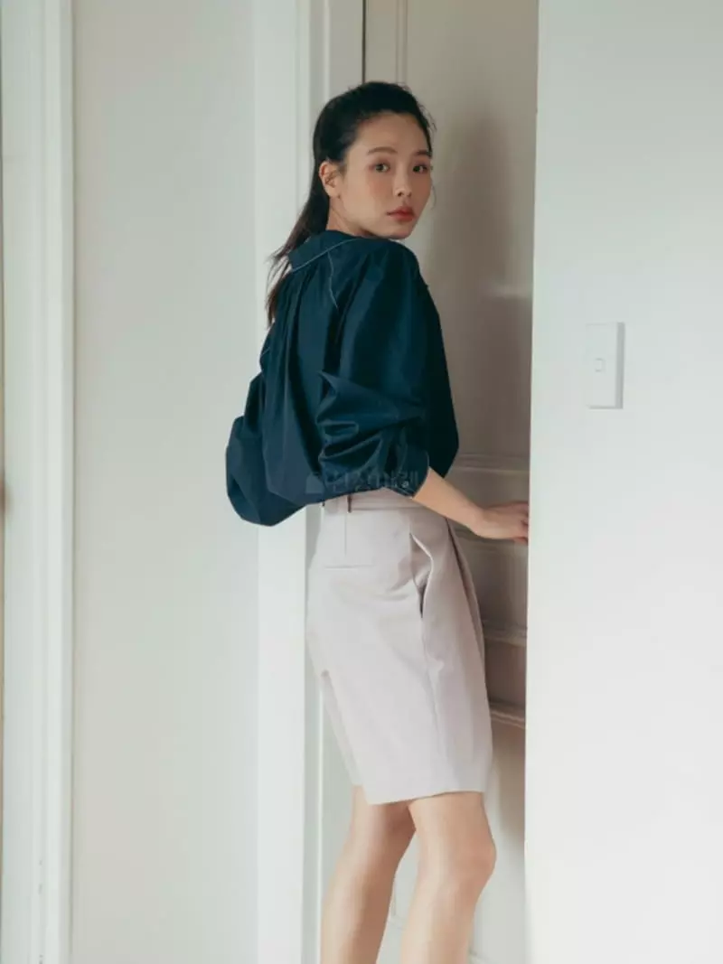Almond Pepe - Korean Women Fashion - #vintageinspired - Plan Half Pants - 4