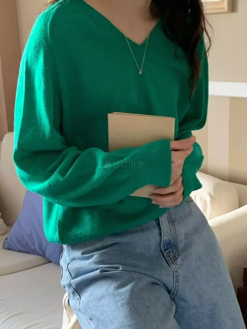 And Floyd - Korean Women Fashion - #momslook - Kid V-neck Knit Tee