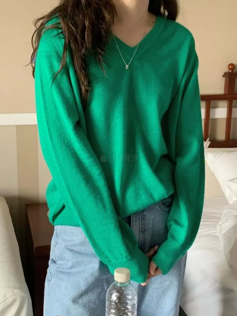 And Floyd - Korean Women Fashion - #womensfashion - Kid V-neck Knit Tee - 3