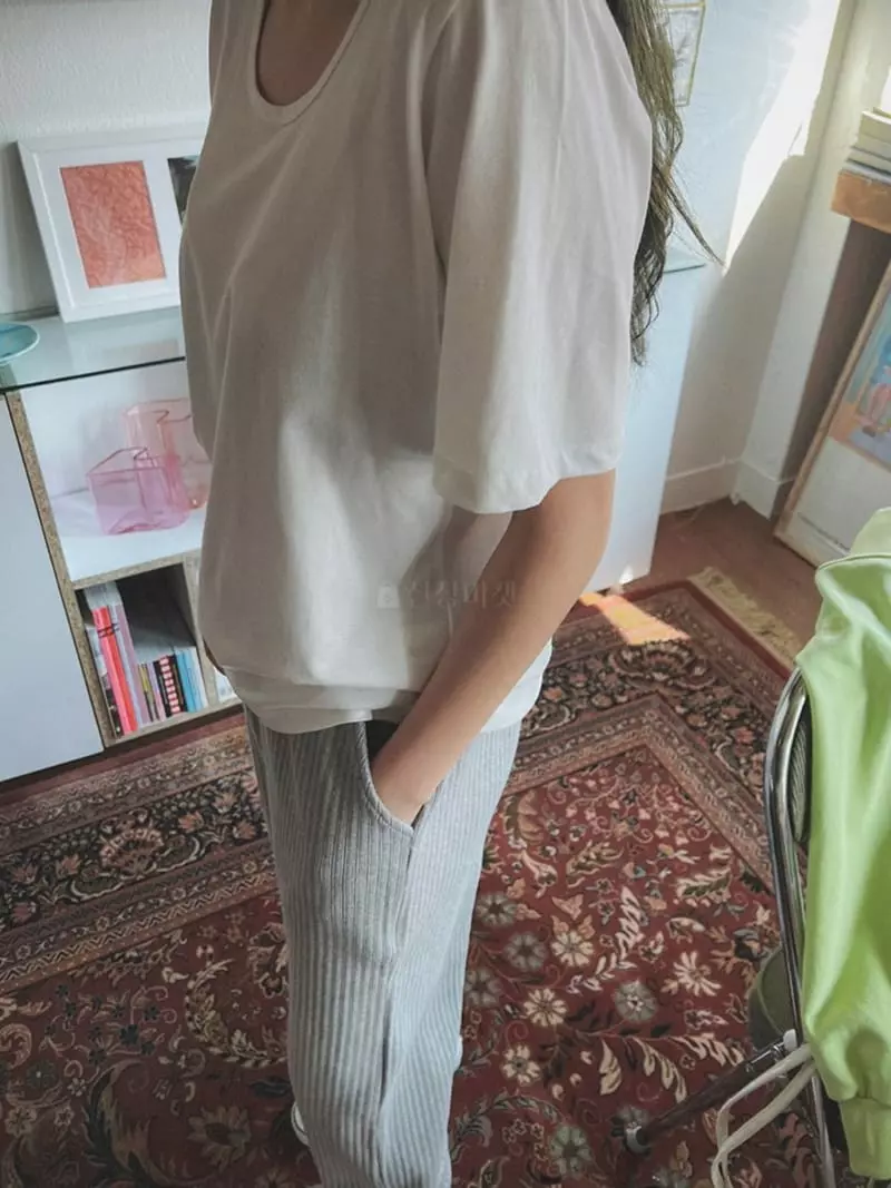 Arr - Korean Women Fashion - #thelittlethings - U-neck Tee - 4