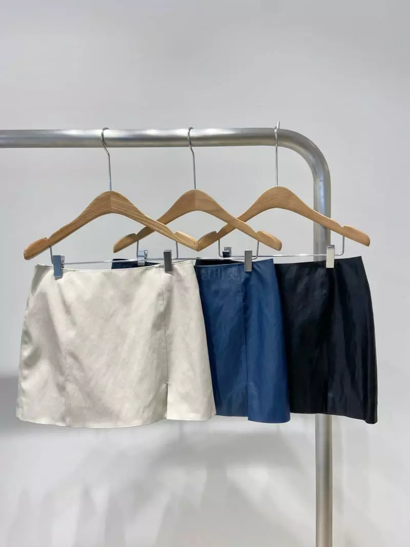 Artisover - Korean Women Fashion - #womensfashion - Slit Button Leather Skirt - 4