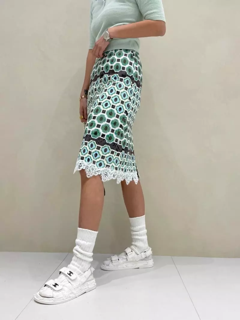 Auver_Fit - Korean Women Fashion - #restrostyle - Diamond Lace Skirt
