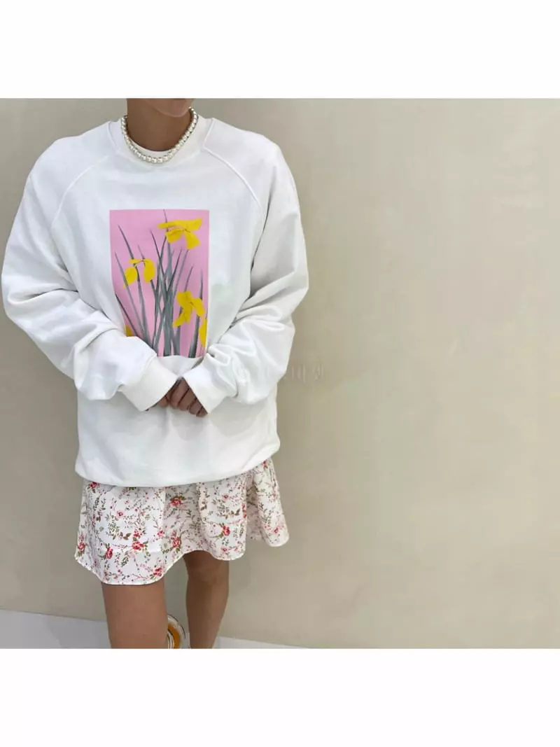 Auver_fit - Korean Women Fashion - #momslook - Square Flower Sweatshirt - 3