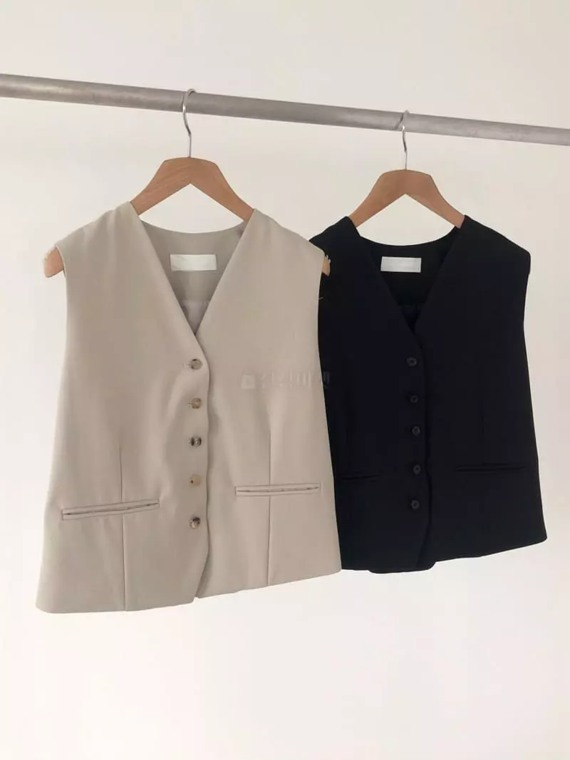 Avecnous - Korean Women Fashion - #momslook - Blow Vest - 2