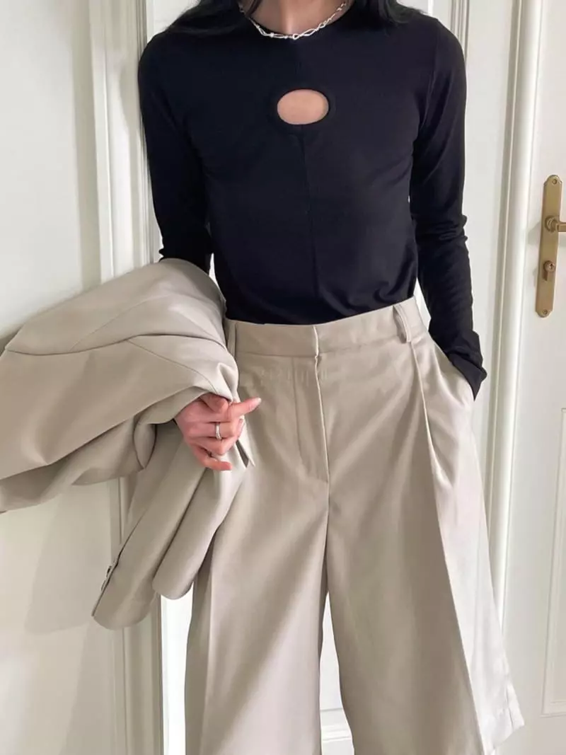 Avecnous - Korean Women Fashion - #momslook - Del Luna Hol Tee