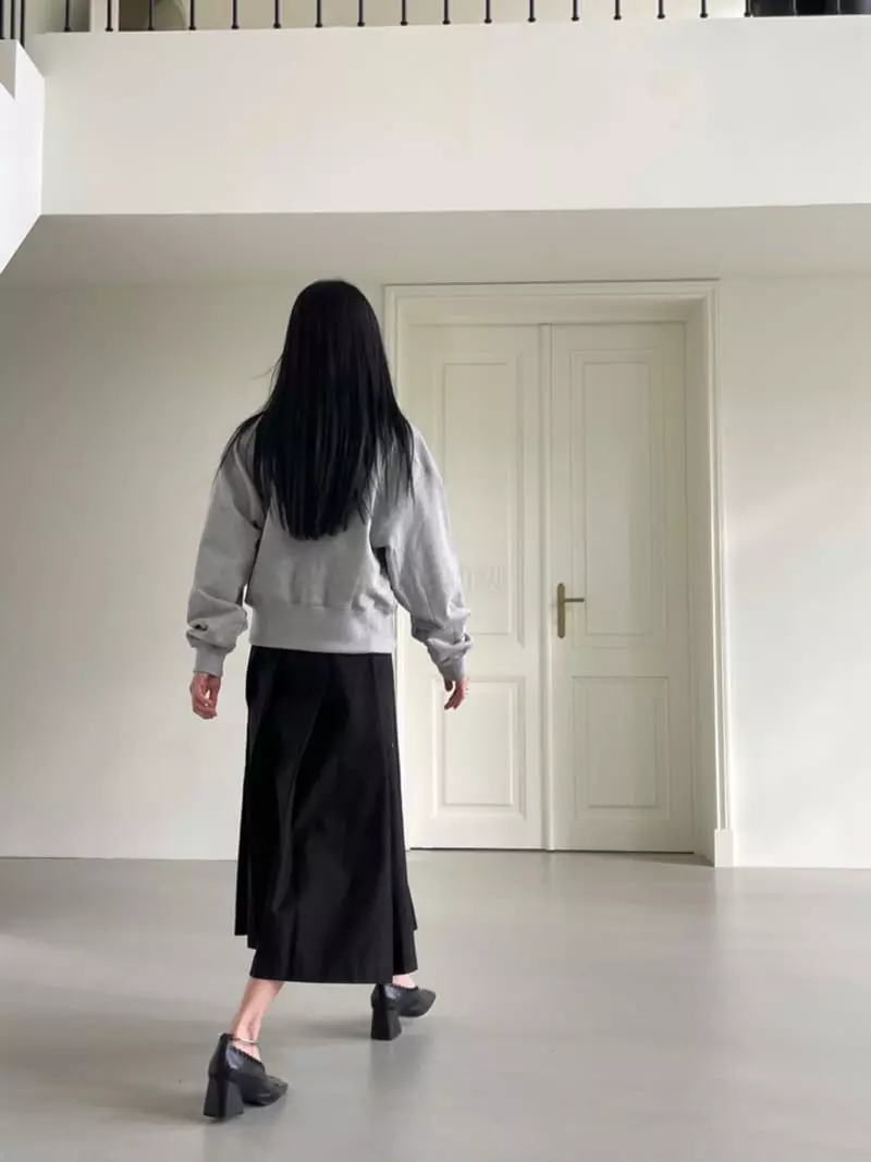 Avecnous - Korean Women Fashion - #thatsdarling - Buckle Pleats Skirt - 3