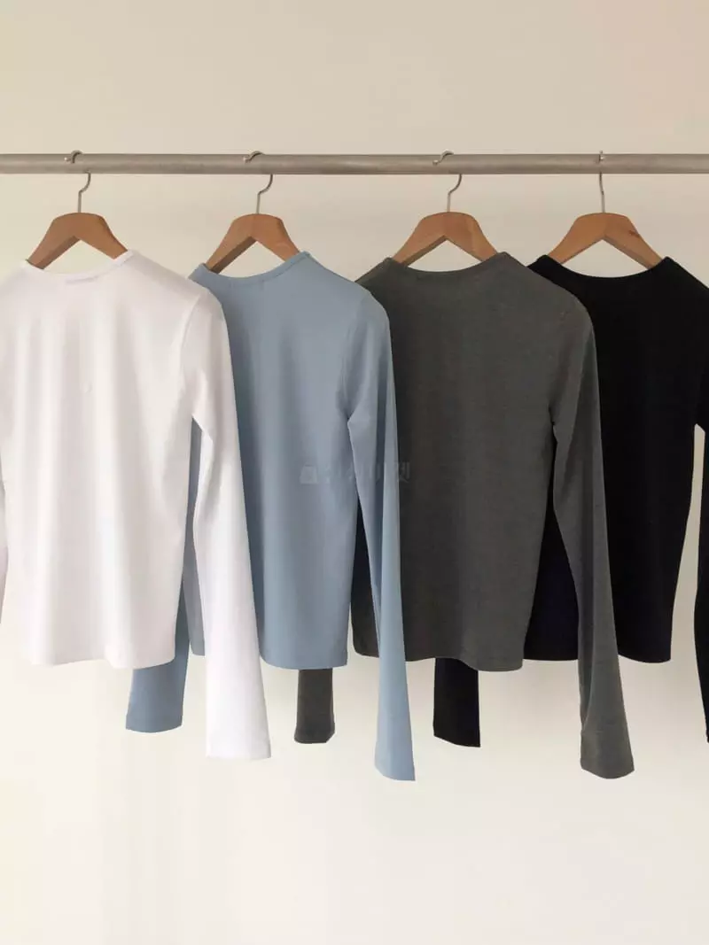 Avecnous - Korean Women Fashion - #momslook - Del Luna Hol Tee - 4