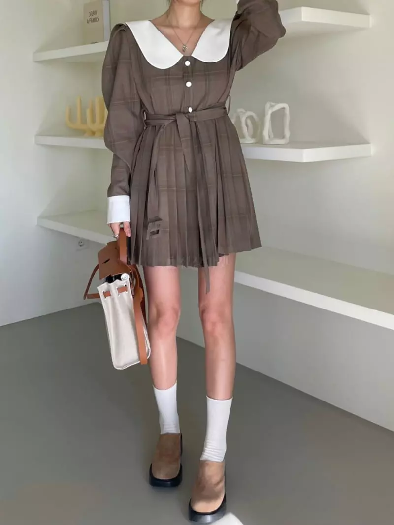 Baguette - Korean Women Fashion - #momslook - Pleats Check One-piece - 2