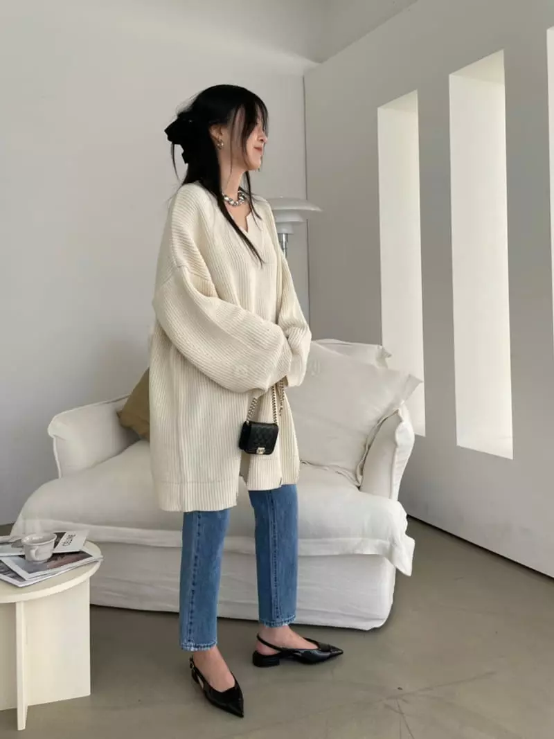 Baguette - Korean Women Fashion - #momslook - Vintage Knit Tee - 3