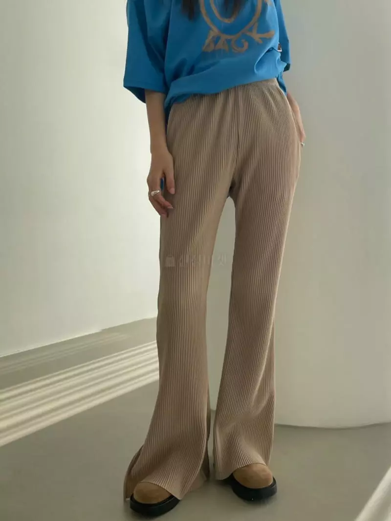 Baguette - Korean Women Fashion - #momslook - Pleats Pants - 2