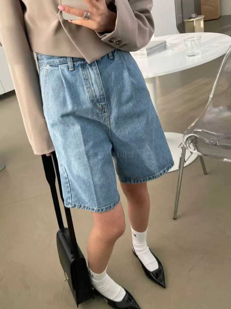 Baguette - Korean Women Fashion - #thatsdarling - Blue Quarter Jeans - 3