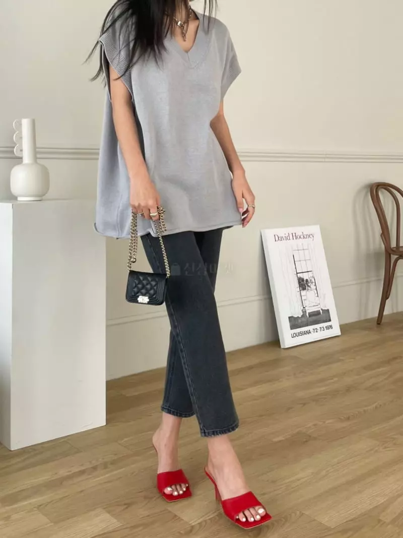 Baguette - Korean Women Fashion - #thelittlethings - Boxy Knit Vest - 3