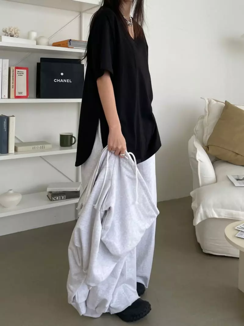 Baguette - Korean Women Fashion - #vintageinspired - V-Neck Tee - 4