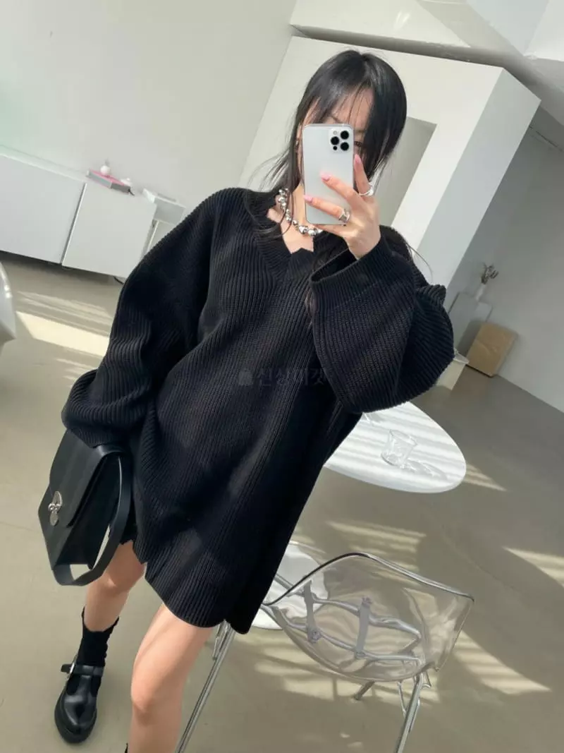 Baguette - Korean Women Fashion - #momslook - Vintage Knit Tee - 4