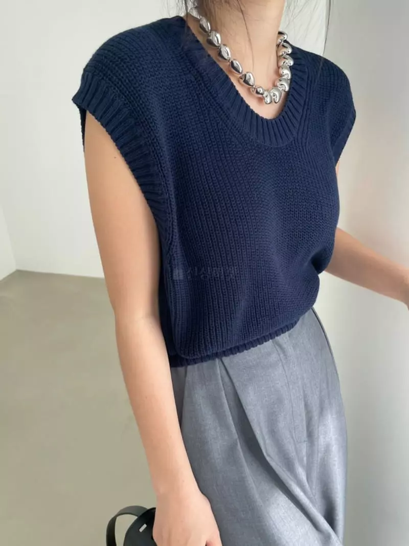 Baguette - Korean Women Fashion - #womensfashion - Round Vest - 2