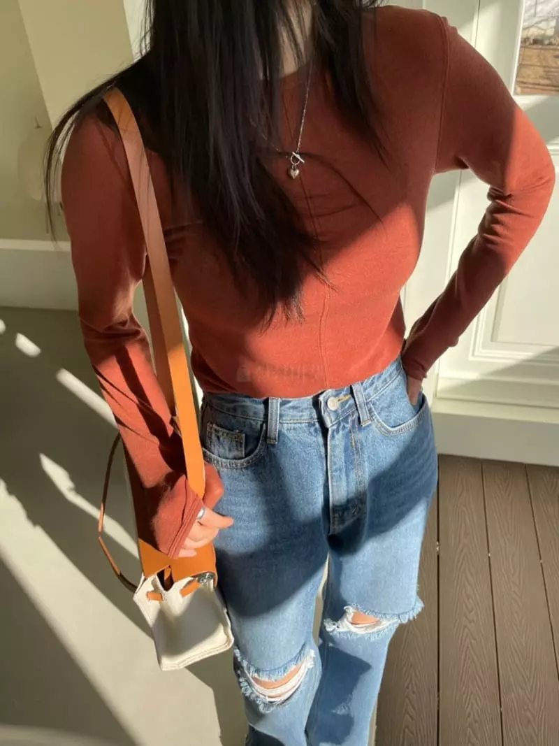 Baguette - Korean Women Fashion - #momslook - Over Lock Tee - 4