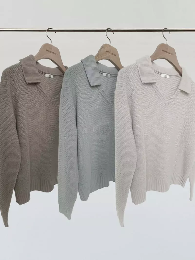 Baking Powder - Korean Women Fashion - #womensfashion - Kaneco Collar V-neck Tee - 4