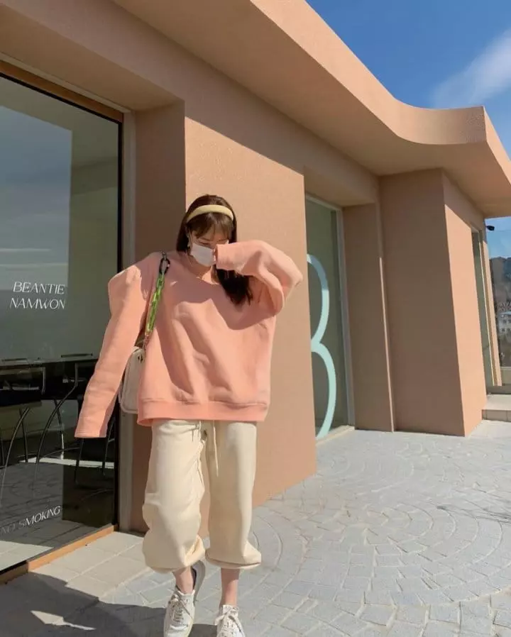 Black Fuchsia - Korean Women Fashion - #womensfashion - Puff Hood Set Sweatshirt - 4