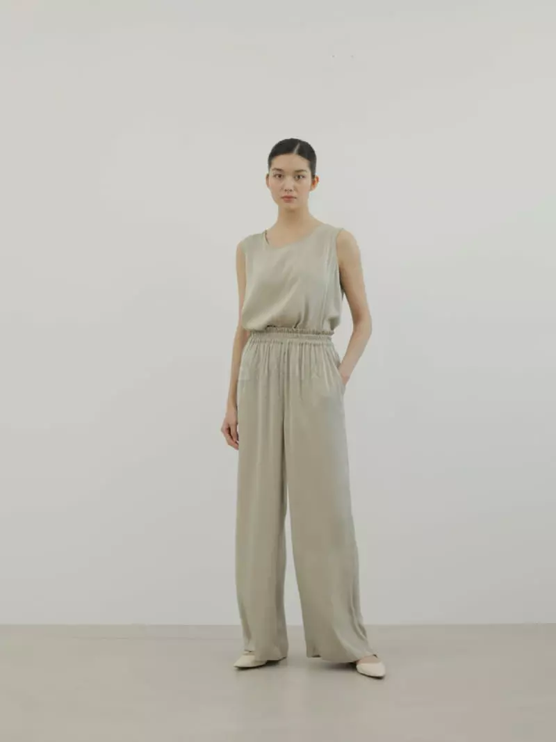 Blanc - Korean Women Fashion - #momslook - Jess Sleeveless Tee