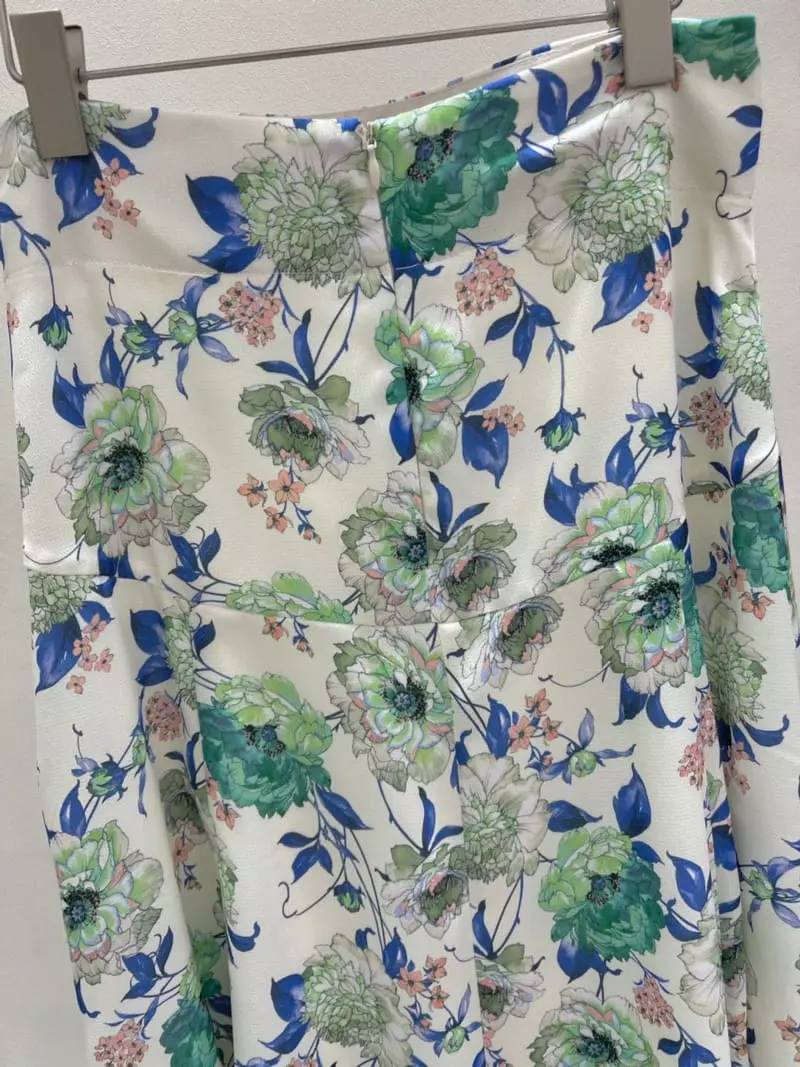 Blanc - Korean Women Fashion - #restrostyle - Flower Skirt - 3