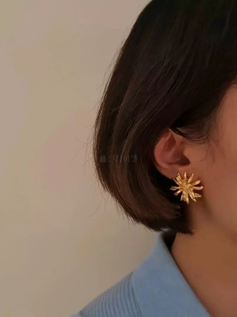 Blancchouette - Korean Women Fashion - #thatsdarling - Flower Earring