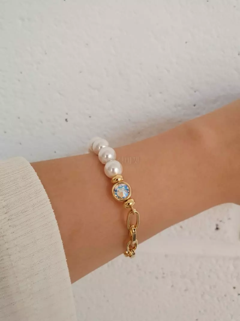 Blancchouette - Korean Women Fashion - #vintageinspired - Swal Pearl Bracelet - 4
