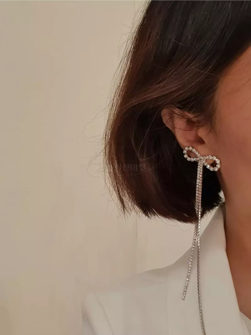 Blancchouette - Korean Women Fashion - #vintagekidsstyle - Ribbon Pearl Earring