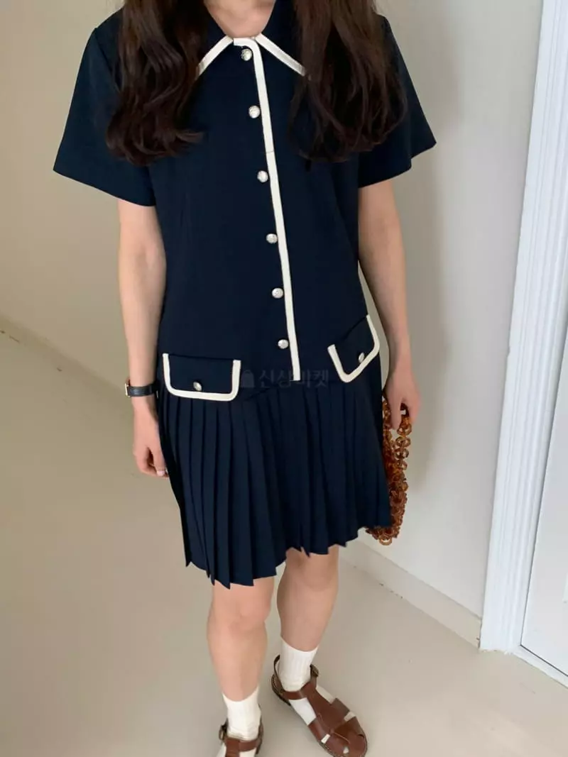 Bold - Korean Women Fashion - #momslook - Pleats Mini One-piece - 3
