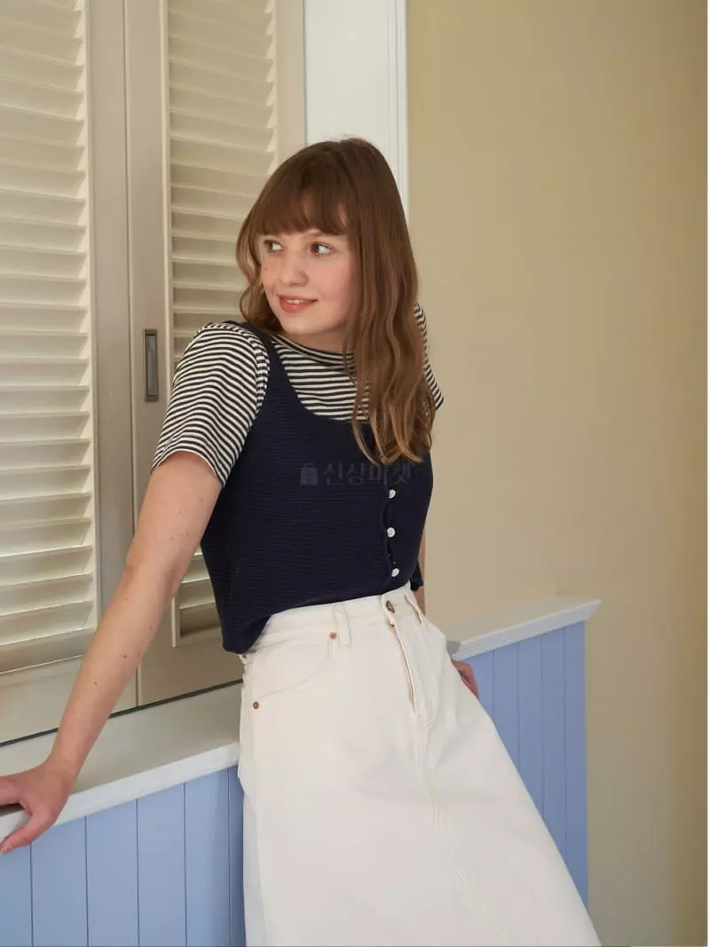 Bold - Korean Women Fashion - #momslook - Double Side Sleeveless Tee