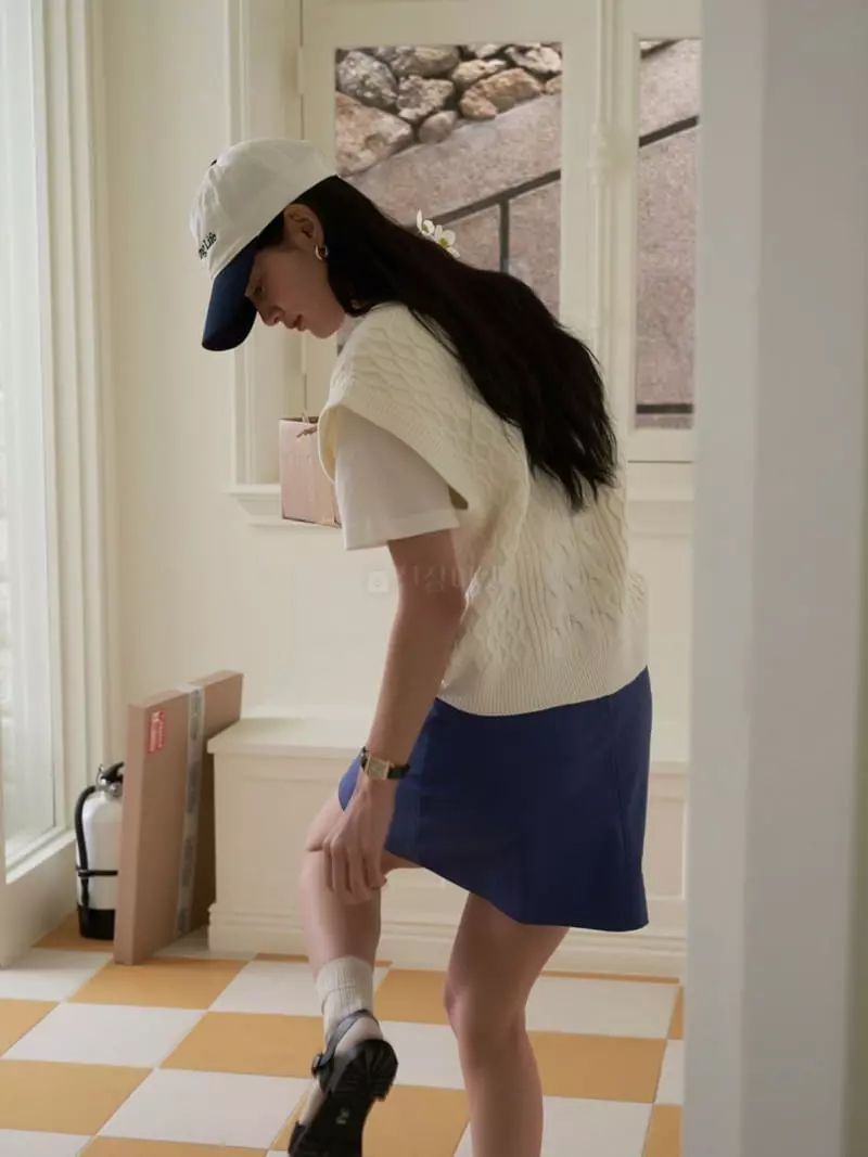 Bold - Korean Women Fashion - #pursuepretty - Double Side Knit Vest - 4