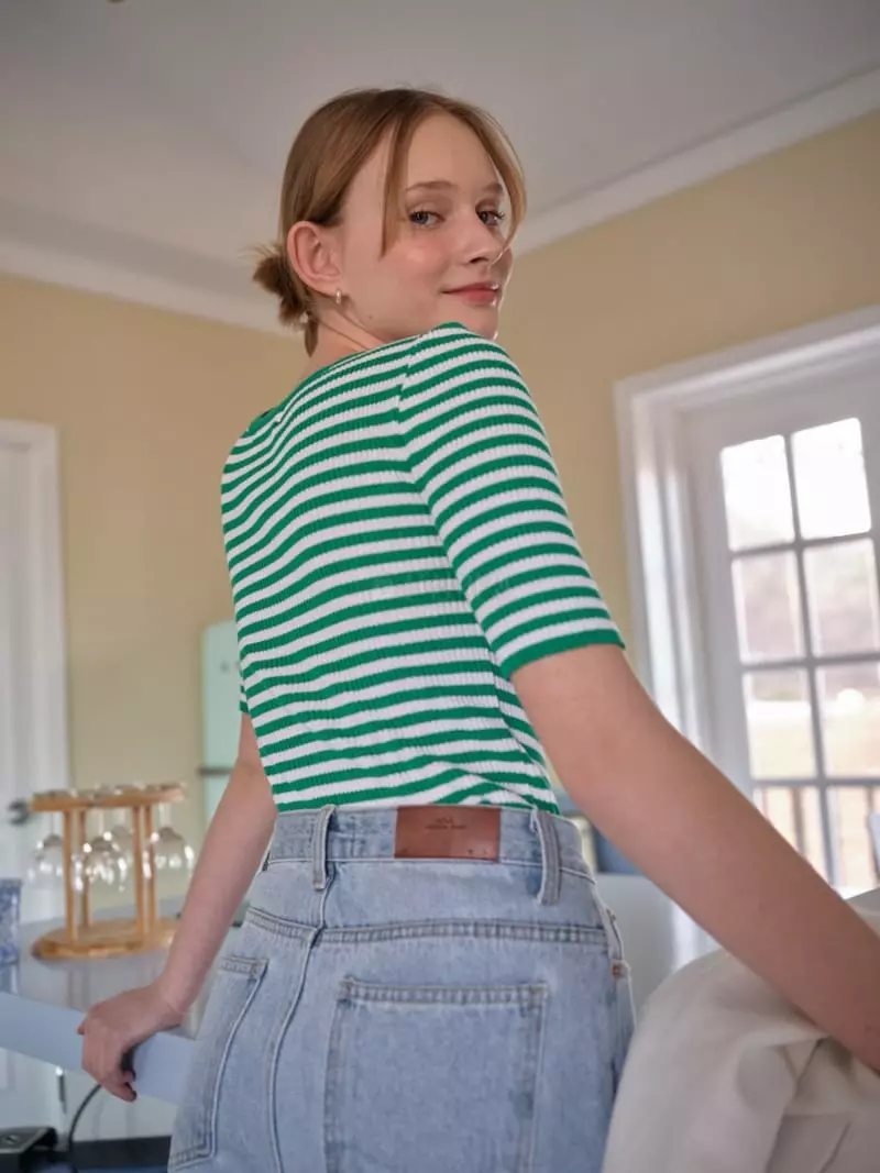 Bold - Korean Women Fashion - #vintagekidsstyle - Lip Stripe Knit Tee - 2
