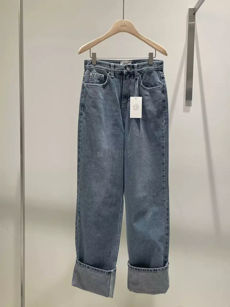 Bold - Korean Women Fashion - #momslook - Roll Up Jeans - 4