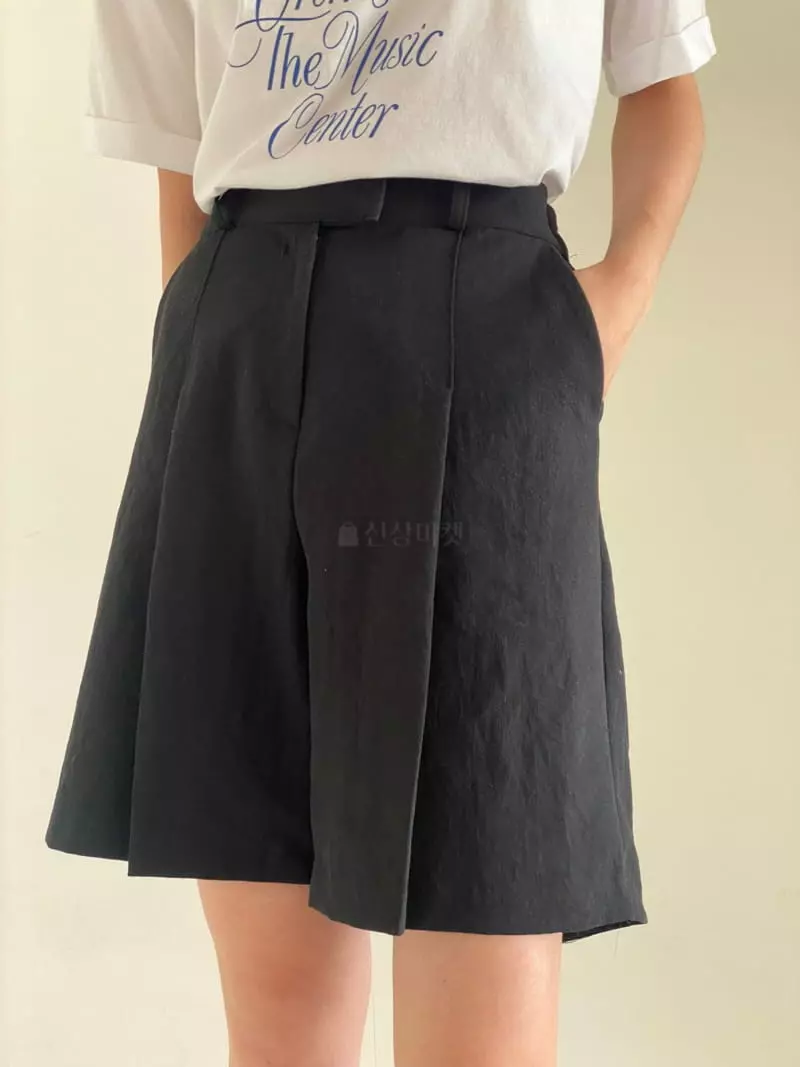 Bold - Korean Women Fashion - #womensfashion - Half Pintuck Pants
