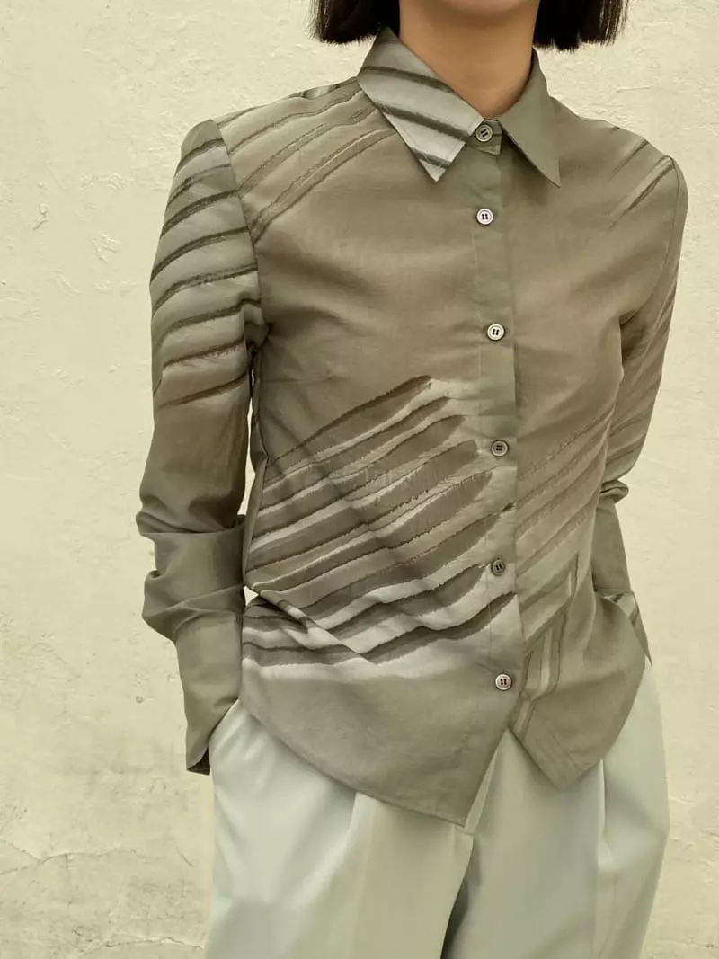 Cedar - Korean Women Fashion - #womensfashion - Drawing Blouse