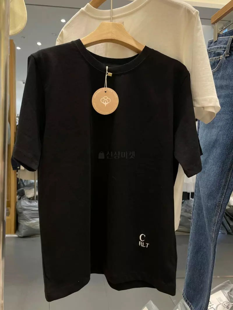 Charlotte - Korean Women Fashion - #vintagekidsstyle - Basic Short-sleeved Tee - 3