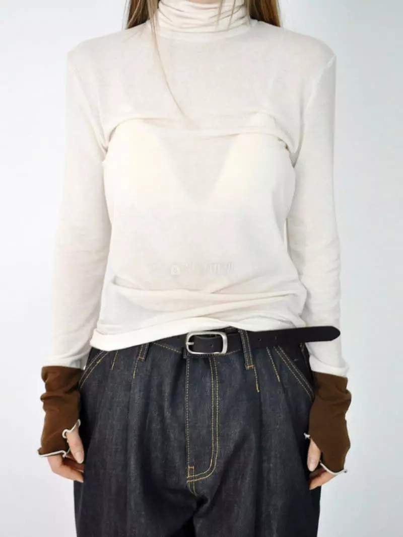 Charlotte - Korean Women Fashion - #womensfashion - Hand Warmer Turtleneck Tee - 3