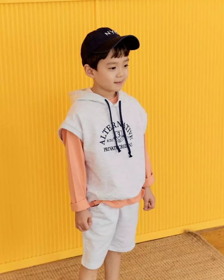 Commencer - Korean Children Fashion - #magicofchildhood - Hoody Vest Top Bottom Set - 6