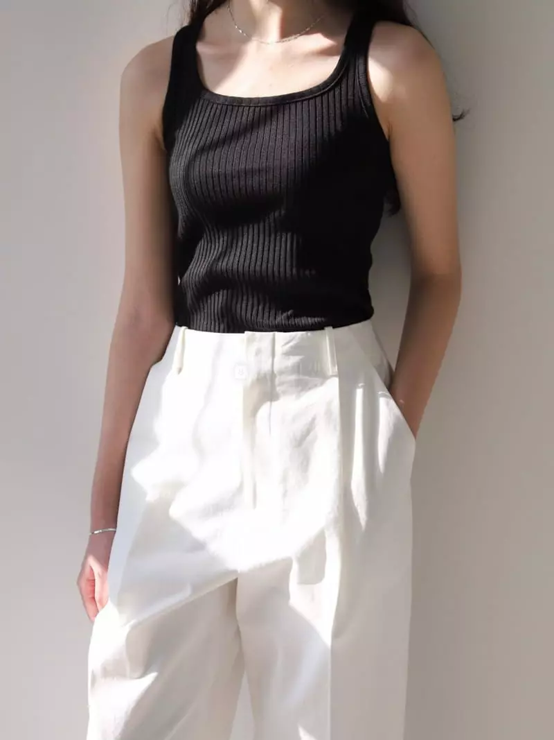 Cullum - Korean Women Fashion - #momslook - Garnet Sleeveless Tee