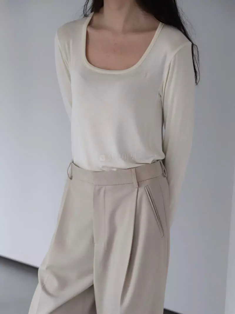 Cullum - Korean Women Fashion - #momslook - Legs Tee - 2