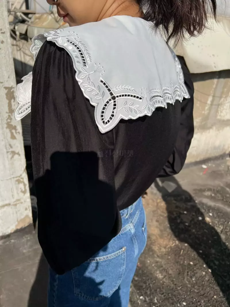 Fav - Korean Women Fashion - #momslook - Giselle's Collar Blouse
