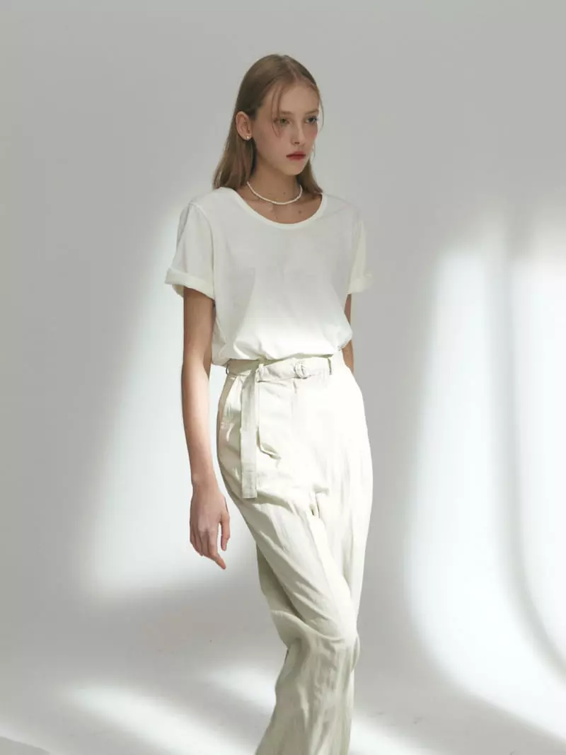 Fave - Korean Women Fashion - #momslook - U-neck Tee - 2