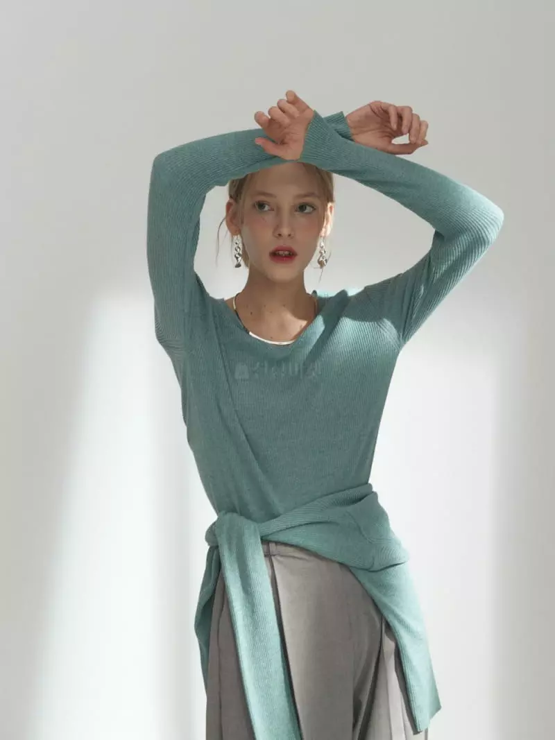 Fave - Korean Women Fashion - #womensfashion - Anna U-neck Knit Tee - 2