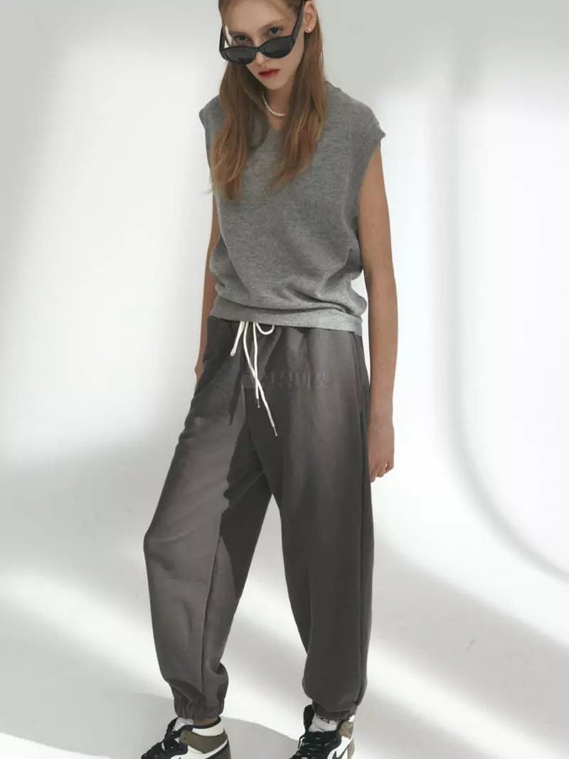 Fave - Korean Women Fashion - #womensfashion - Most Jogger Pants - 2