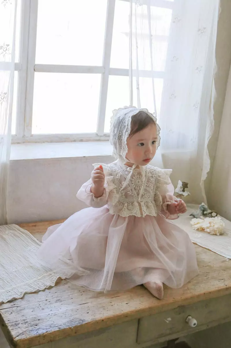 Flo - Korean Baby Fashion - #babyoutfit - Vera Bebe Lace Bonnet - 3