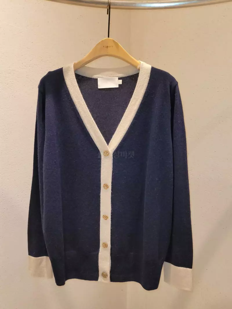 Floaty - Korean Women Fashion - #vintageinspired - Marcy Coloring Knit Cardigan - 3