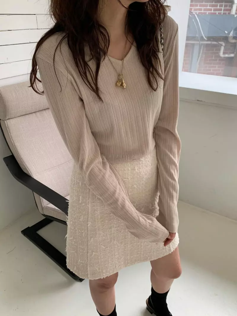 Fre - Korean Women Fashion - #momslook - V Rip Tee - 3