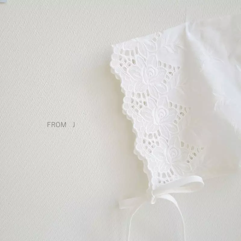 From J - Korean Baby Fashion - #babygirlfashion - Cotton Lace Bonnet - 3