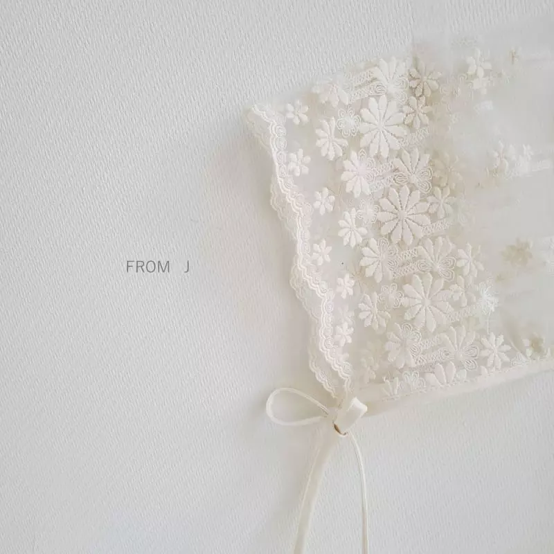 From J - Korean Baby Fashion - #babygirlfashion - Mesh Lace Bonnet - 2