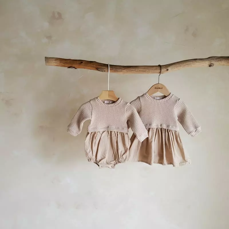 From J - Korean Baby Fashion - #babylifestyle - Croiffle Bodysuit - 2